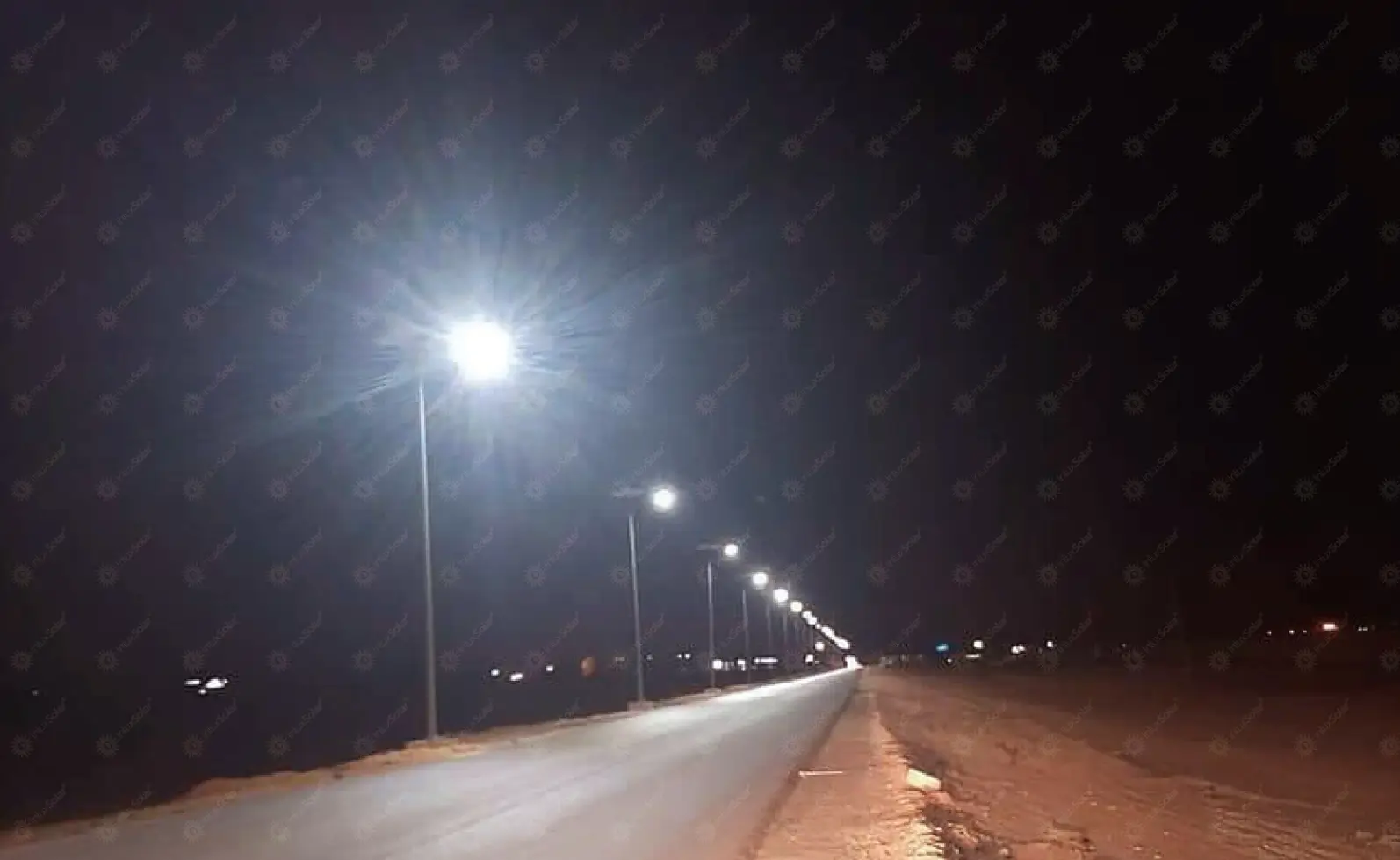 Solar Street Lights on Highways Connecting Airports_1