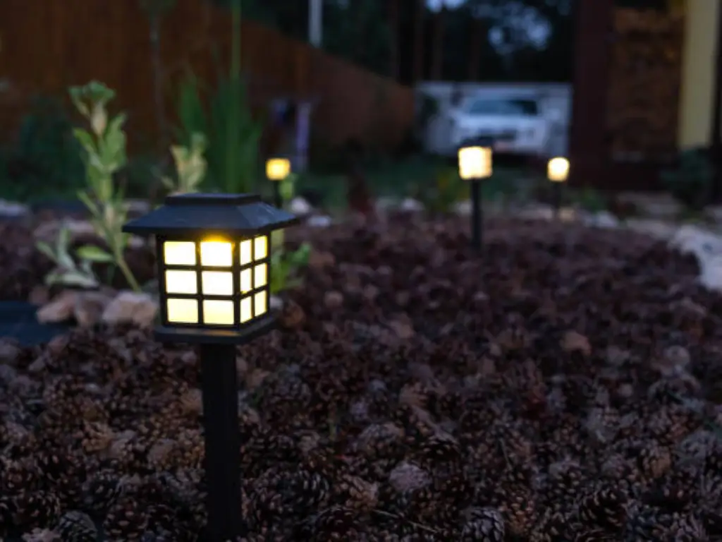 how to fix solar lights